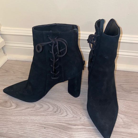 Kendall & Kylie Booties - Picture 2 of 3